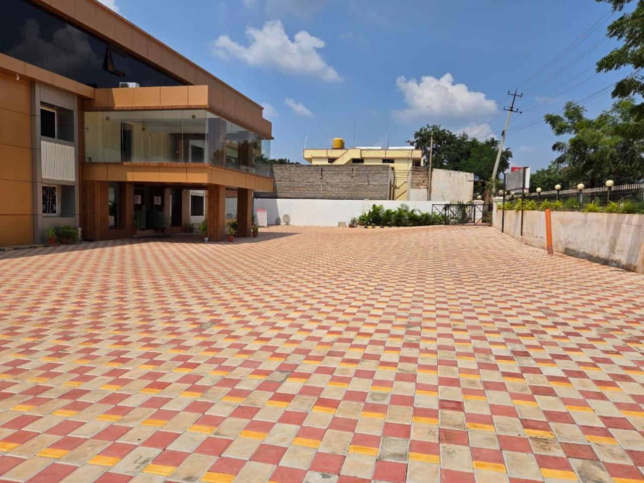 Hotel Badami Court 외부 사진