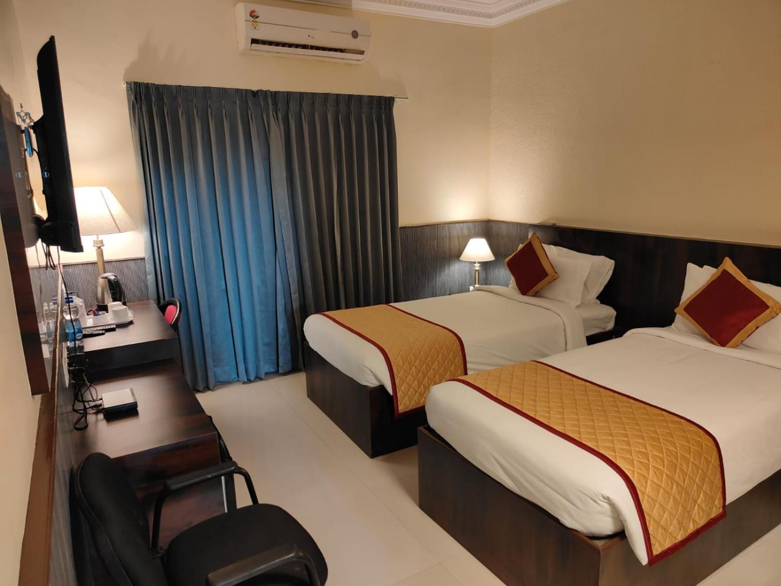 Hotel Badami Court 외부 사진
